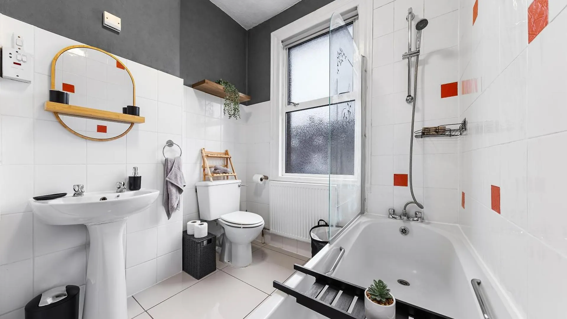 Brand New! Cosy London Apartment On Elizabeth Line - Free Parking Goodmayes